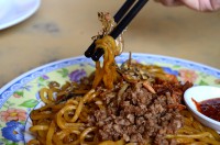 ケダイ　コピ　サトゥ　ドゥア　ティガ (Kedai kopi satu dua tiga)