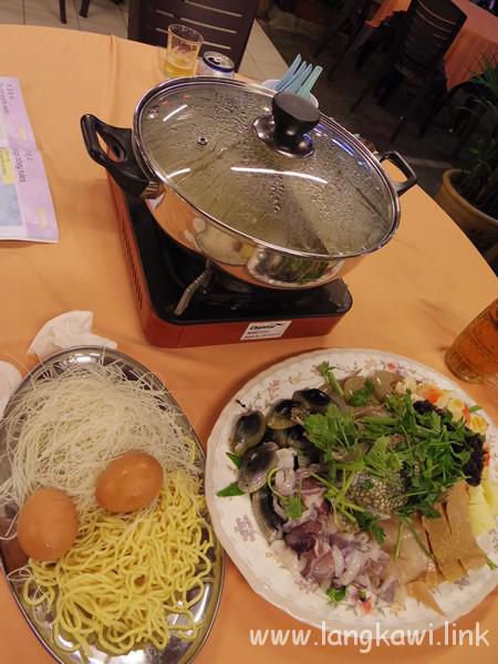 真夏の国で食べる鍋も美味しい！スチームボートのあるタイ料理レストラン