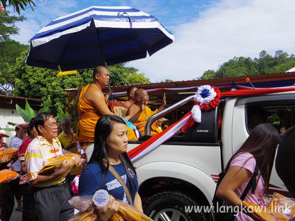 ランカウイの知る人ぞ知る、タイテンプルのセレモニー Wat Koh Wanararm Langkawi